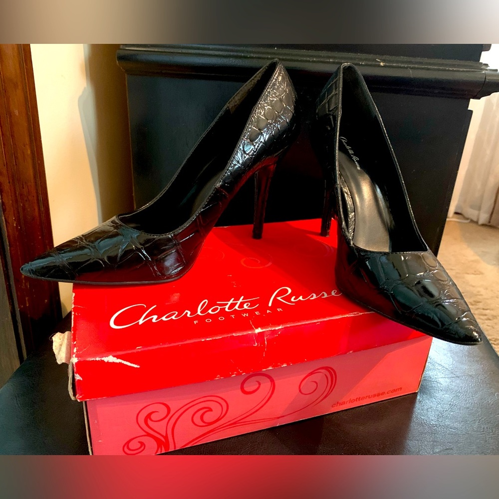 Sz9 Black Heels